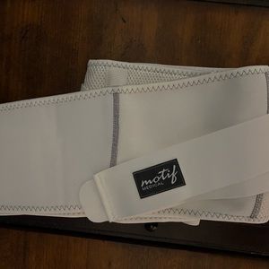 Motif Pregnancy Band